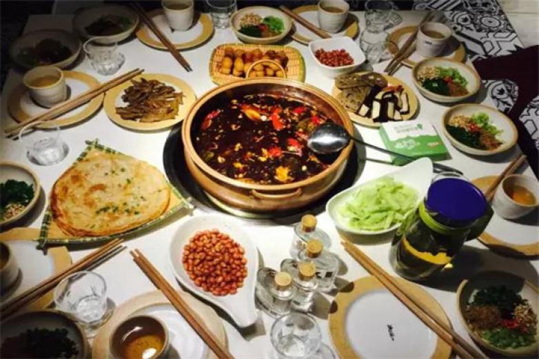 渔间道藤椒鱼火锅